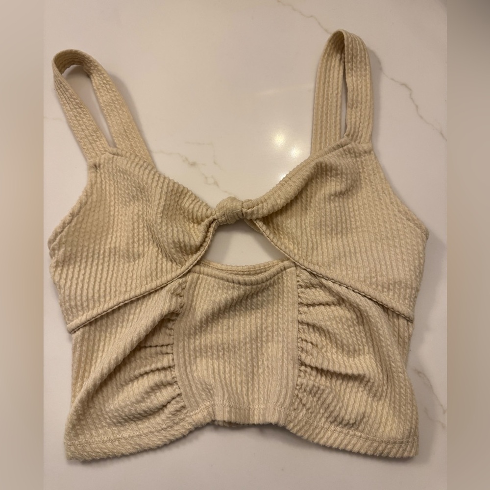 Urban Outfitters Keyhole Crop Top in cream size small
